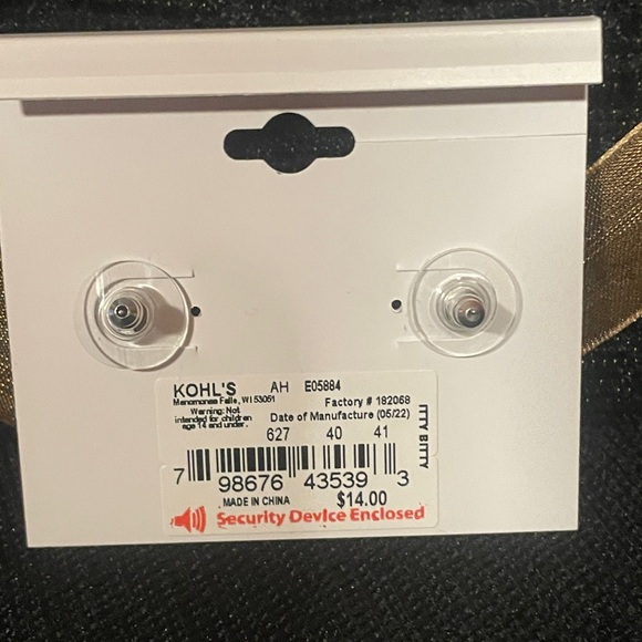 Lauren Conrad silver and pink heart earrings - Picture 3 of 3